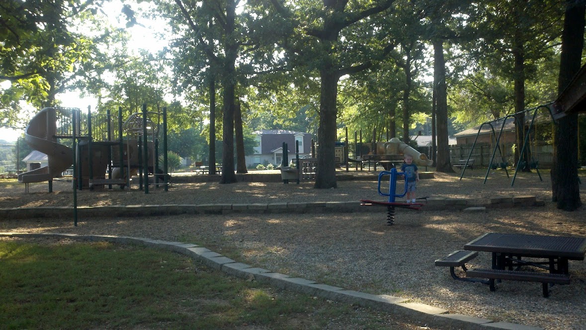 Playground Review: Marlowe Manor Park