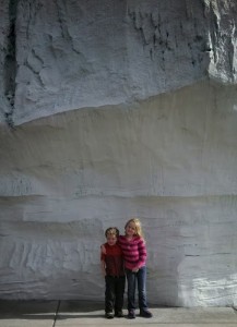 kids in front of the iceberg at Titanic Museum Branson