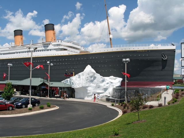 Setting Sail on the Titanic in Branson (review)